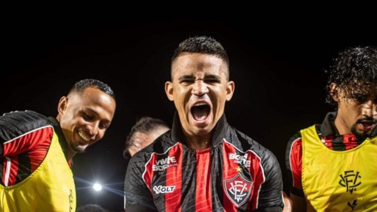 Com a camisa do Leão da Barra, atleta somou 38 jogos, com três gols e cinco assistências e ajudou a equipe a se livrar do rebaixamento