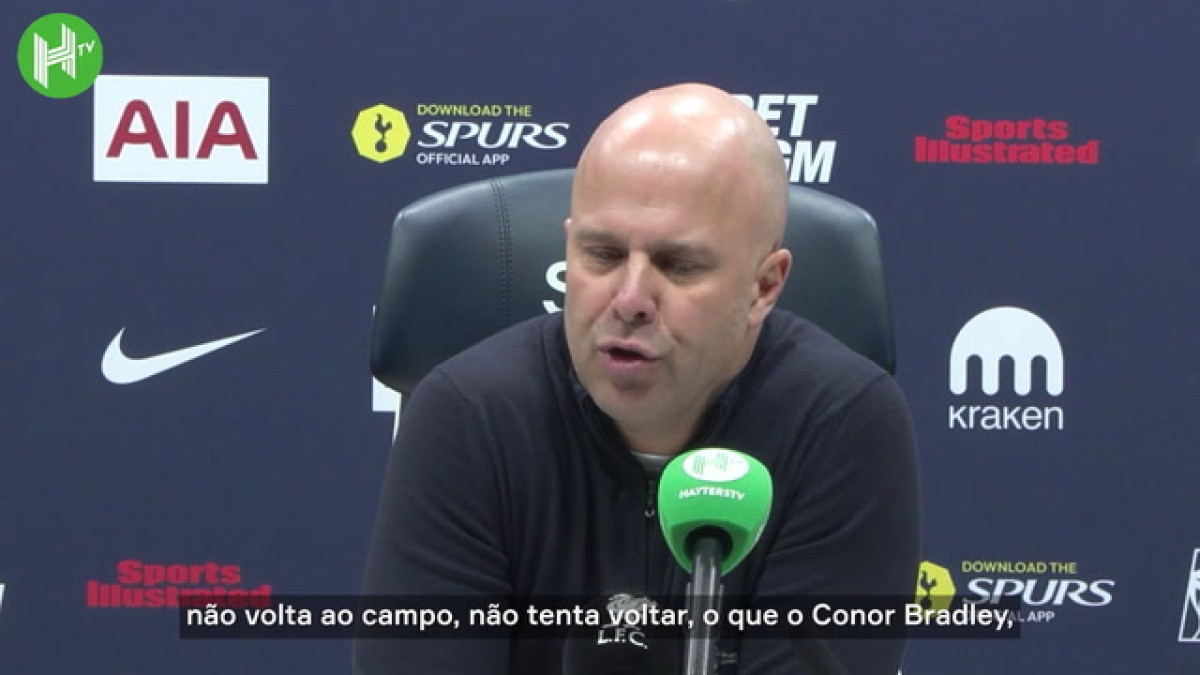 Arne Slot comenta possível lesão de Aleksander Isak