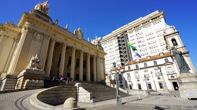Presidente e deputado da Alerj estão entre presos nos últimos meses; pesquisador destaca que investigações estão chegando aos escalões mais altos do poder fluminense 