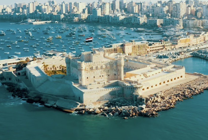 Fundada em 331 a.C. por Alexandre, o Grande, Alexandria é uma das cidades mais emblemáticas do Egito.