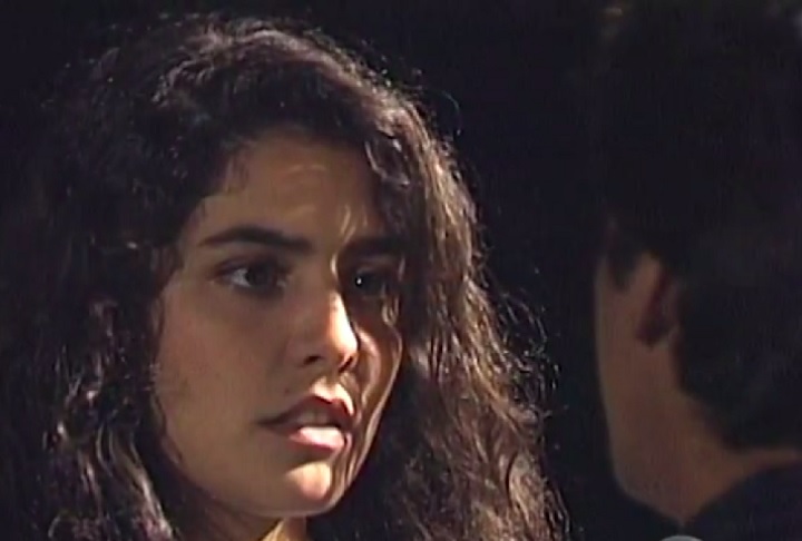 Sabatella começou sua carreira na década de 1990, ganhando destaque na TV Globo na novela O Dono do Mundo (1991), pela qual recebeu o Troféu Imprensa de Revelação do Ano.