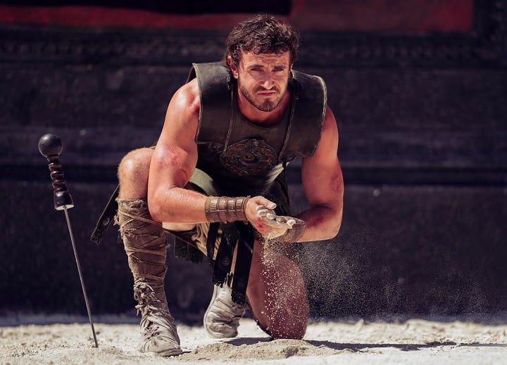 Paul Mescal – Nascido em 1996, em Maynooth, ganhou fama mundial com Normal People (2020) e foi indicado ao Oscar por Aftersun (2023). Protagonista de Gladiador II, é hoje um dos rostos mais promissores da nova geração irlandesa.