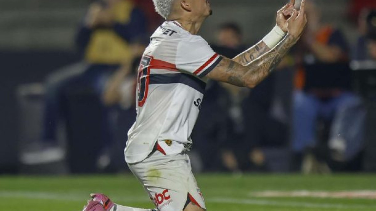 Temporada que gerava expectativas termina sem títulos, muitas lesões, investigações do Ministério Público, transfer bans e crise política