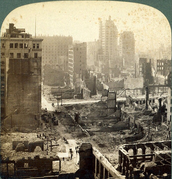 O sismo foi causado por um deslize da chamada Falha de San Andreas, uma falha geológica que se estende por 1.290 km na Califórnia e que marca o encontro de placas tectônicas na região. Em 1906, o terremoto se deu por uma alteração em 440 km de faixa. 