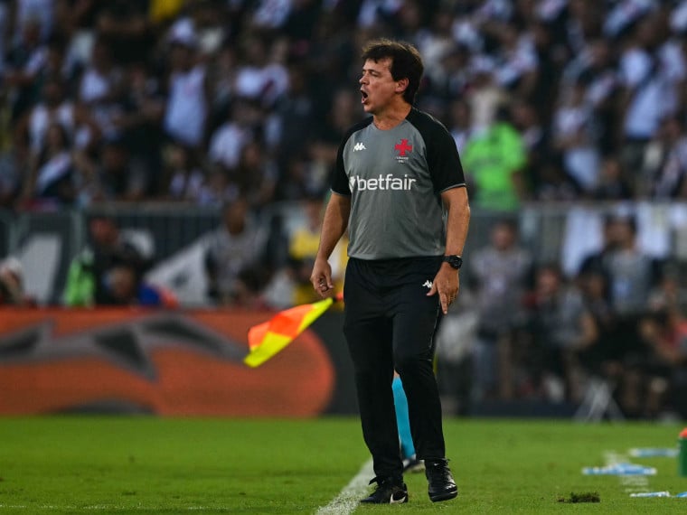 Técnico Fernando Diniz no jogo Vasco x Corinthians, no Maracanã, pela final da Copa do Brasil 2025