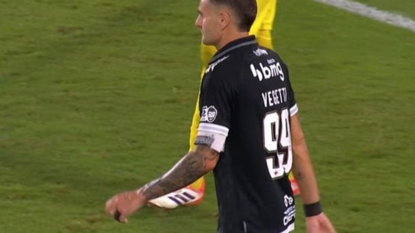 Argentino não consegue conter as lágrimas após a derrota do Cruz-Maltino por 2 a 1 para o Timão, no Maracanã, pelo torneio nacional 