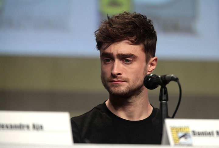 Além disso, Radcliffe costuma se abrir publicamente sobre suas lutas pessoais, incluindo sua batalha contra o alcoolismo, que perdurou até meados de 2010.