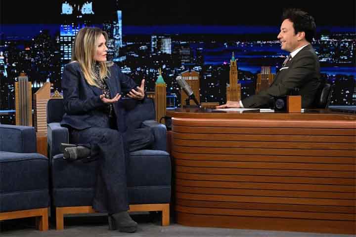 Em uma entrevista de 2022 ao “The Hollywood Reporter, a atriz contou uma passagem curiosa de sua vida em que aderiu a uma seita que pregava alimentação à base de luz. 
