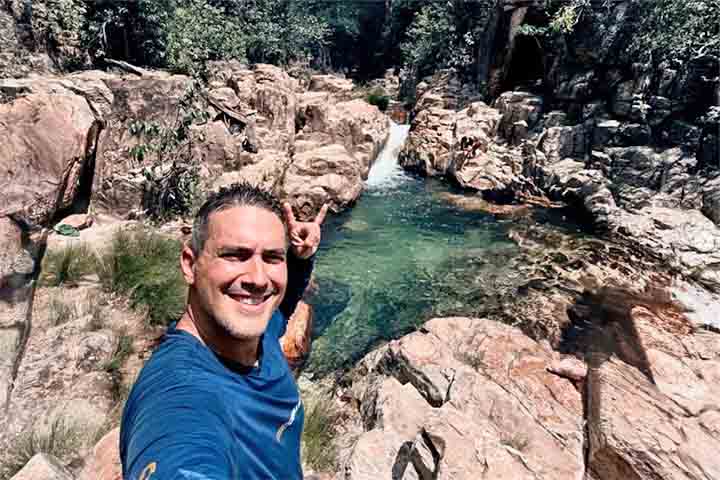 “Acho que quem foi obeso mórbido, como eu, por mais que seja bariátrico ou não, vive uma luta eterna (contra o ganho de peso). É dia a dia. Como um ex-fumante ou um viciado em alguma coisa, acho que a luta é para sempre. Se eu vacilar, posso voltar”, afirmou.
