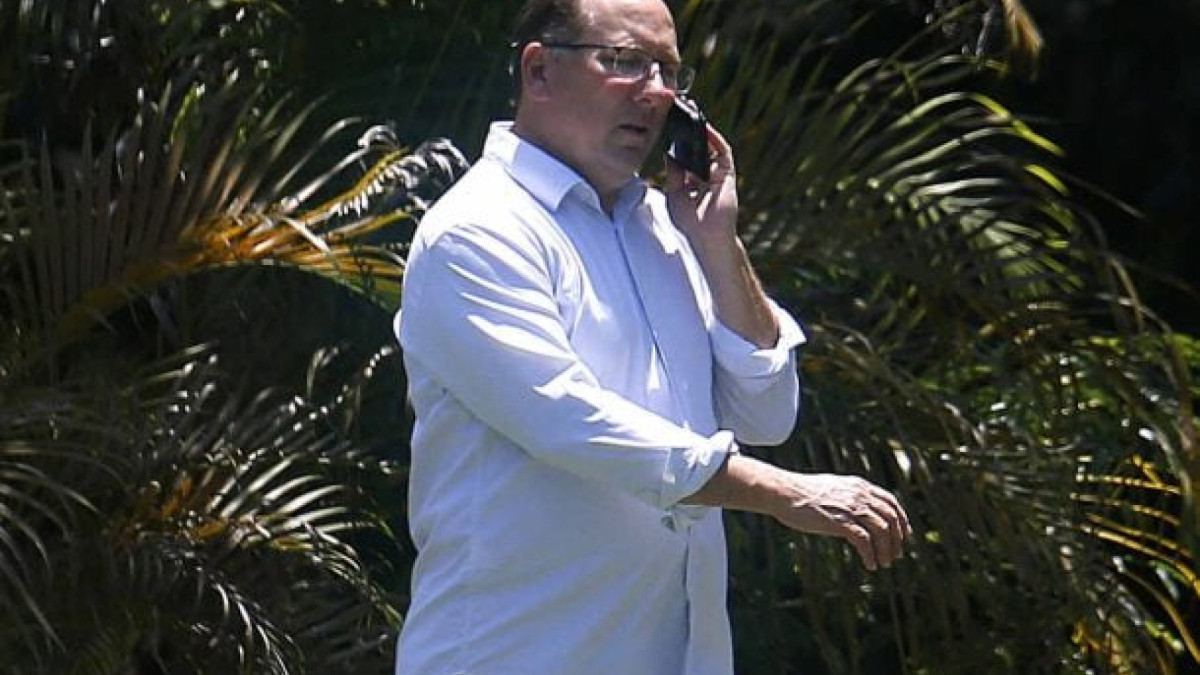 Textor lidera busca por substituto de Davide Ancelotti