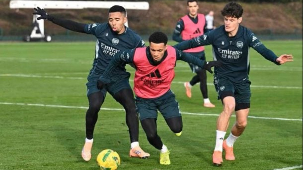 Times se enfrentam em partida única válida pelas quartas de final da Copa da Liga Inglesa