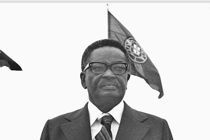 A data recorda o momento em que o médico Agostinho Neto, líder do Movimento Popular de Libertação de Angola (MPLA), proclamou a liberdade do país, no auge da Guerra Fria e em meio a um cenário político conturbado, que envolveria Angola em uma prolongada guerra civil.
