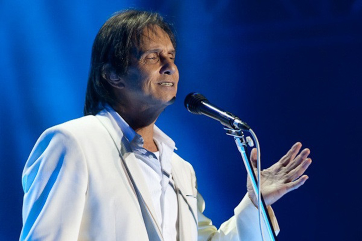 Roberto Carlos tem mais de 500 músicas registradas. Em seu site oficial, ele revela que suas preferidas são “Detalhes” e “Eu te amo tanto”. Portador de Transtorno Obsessivo Compulsivo (TOC), Roberto Carlos já falou abertamente algumas vezes sobre o fato.