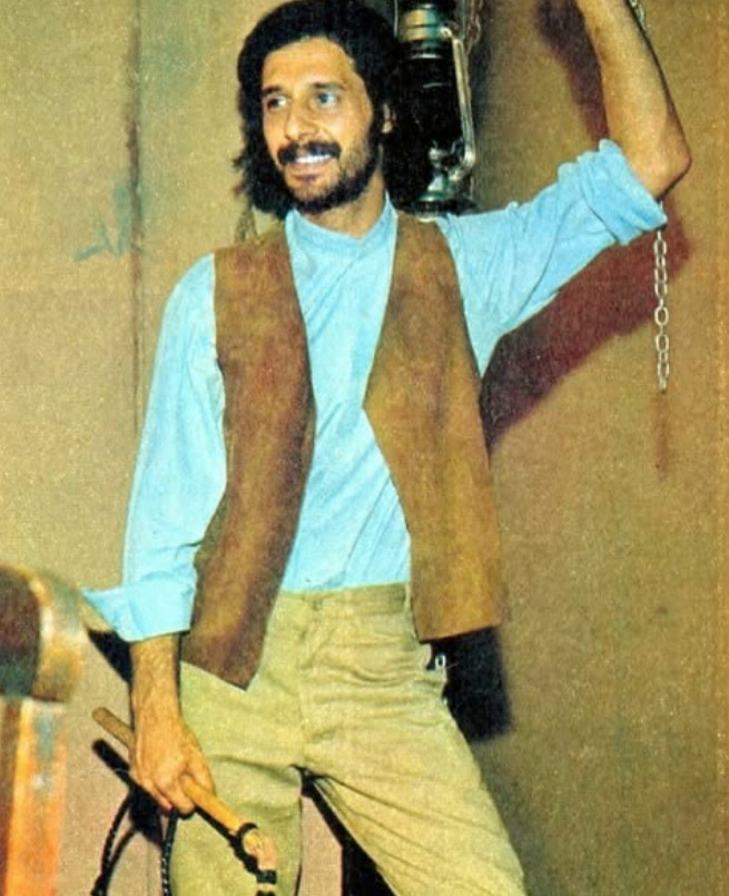 Seu reconhecimento popular surgiu na TV Tupi, na década de 1970, como galã nas novelas Mulheres de Areia e O Machão. Em seguida, foi contratado pela TV Globo e estreou na emissora em Saramandaia em 1976.
