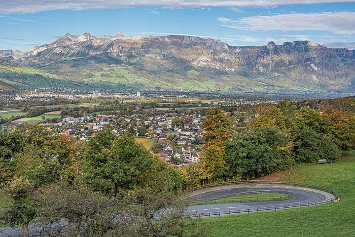 O país mais rico do mundo em PIB per capita e a 6ª menor nação do planeta. Conheça curiosidades sobre Liechtenstein!