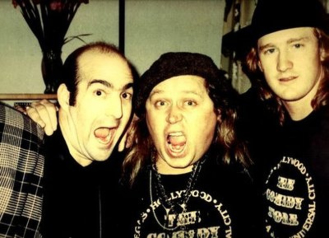 Seis anos depois, outro comediante se interessou pela história. Sam Kinison, revelado em shows de stand-up, participou de alguns dias da filmagem.
