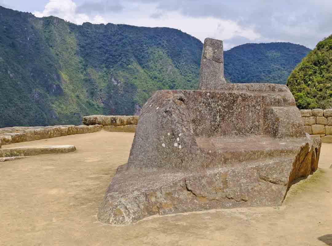 Durante a batalha, os espanhóis estavam prestes a serem dominados pelos guerreiros incas. Contudo, estes abandonaram a luta depois que seus generais Maras Inga e Parinango foram mortos por projéteis de arcabuzes.