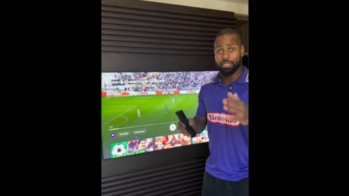 Ex-zagueiro produziu um conteúdo minucioso e detalhado dos lances que culminaram nos gols da vitória do Corinthians, por 2 a 1, no Maracanã