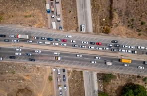 FORTALEZA, CE, BRASIL, 22-12-2025: Fotos Aéreas de drone. Andamento das obras do Anel Viário. As Obras do Anel Viário estão enfrentando imbróglio após paralisação do consórcio responsável pela obra, que tinha perspectiva de conclusão para o fim deste ano.  (Foto: Aurelio Alves  / Jornal O POVO)