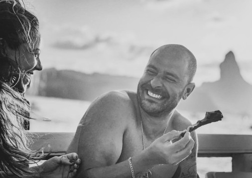 Casal confirmou fim do relacionamento nesta segunda-feira, 22. Veja outros famosos que também terminaram em 2025