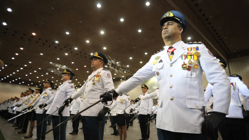 Promo&ccedil;&atilde;o de Policiais Militares e Bombeiros Militares no Centro de Eventos 