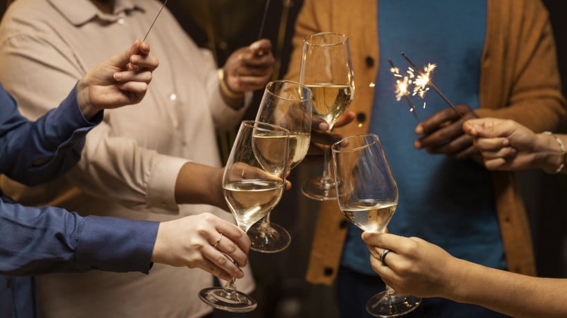 A pressão por corresponder ao clima festivo do fim de ano pode gerar culpa ou inadequação. Respeitar os sentimentos e limites é o caminho mais saudável 