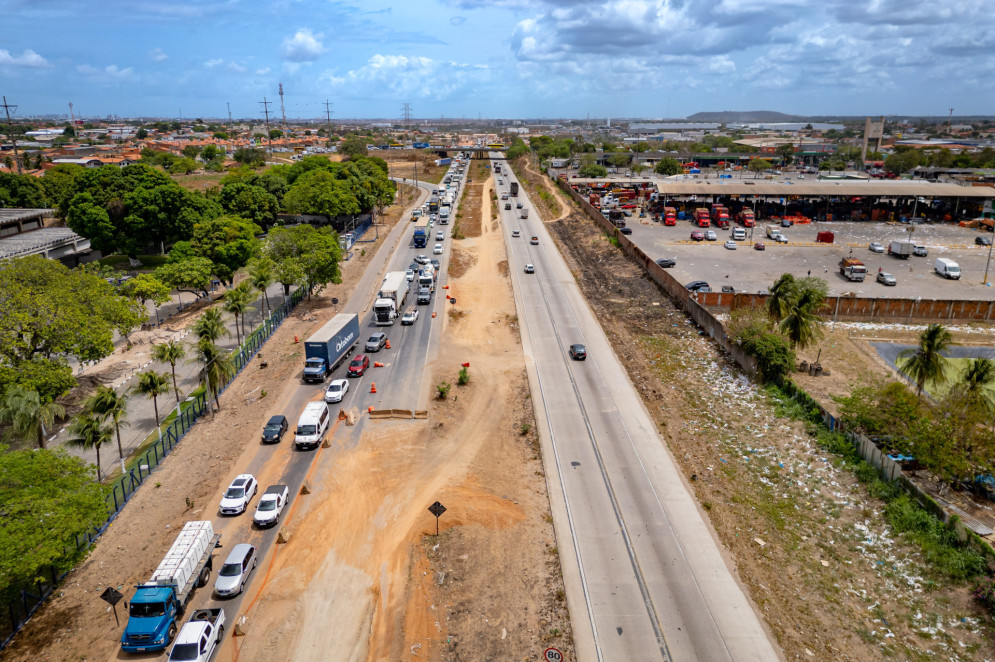 As Obras do Anel Vi&aacute;rio est&atilde;o enfrentando imbr&oacute;glio ap&oacute;s paralisa&ccedil;&atilde;o do cons&oacute;rcio respons&aacute;vel pela obra, que tinha perspectiva de conclus&atilde;o para o fim deste ano, mas que deve ficar apenas para 2026(Foto: Aur&eacute;lio Alves / O POVO)