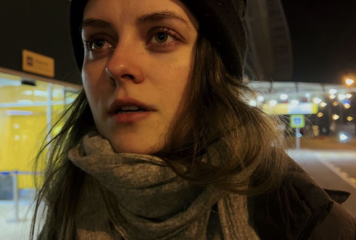 6º) My Undesirable Friends: Part I — Last Air in Moscow, de Julia Loktev – Esse documentário mostra a persistência de jovens jornalistas independentes (principalmente mulheres) em Moscou, enfrentando a repressão do regime de Putin antes da guerra na Ucrânia.