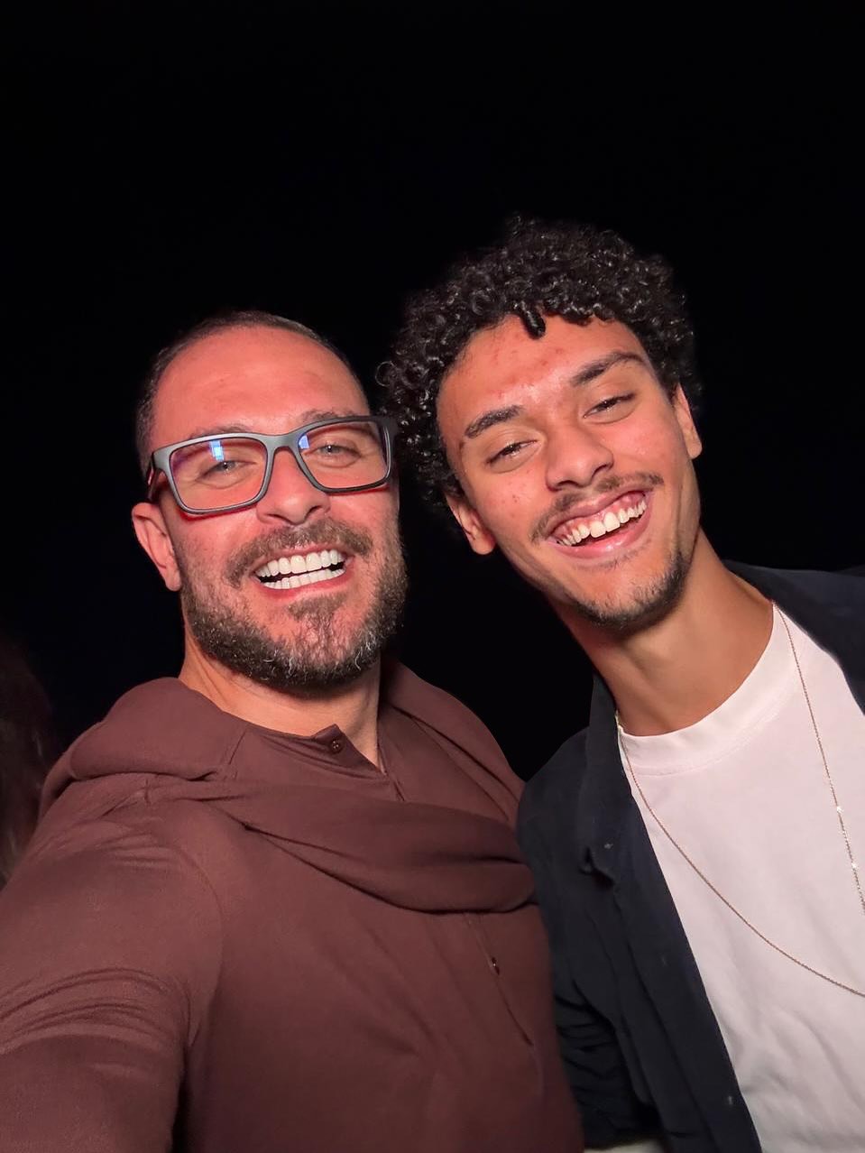 O artista já foi casado com Milena Nogueira entre 2003 e 2018. Do relacionamento, nasceu seu único filho, Davi Nogueira, em 2006. A seguir, saiba mais sobre o cantor.
