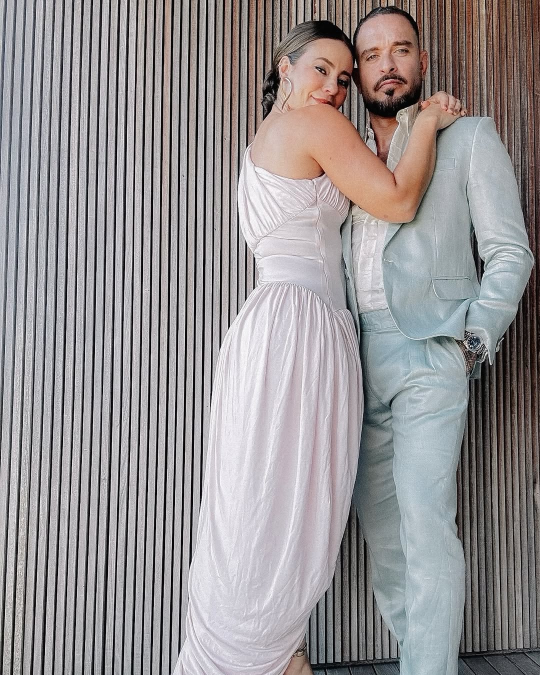 A confirmação da separação surpreendeu as redes sociais e pessoas próximas, sobretudo por ter ocorrido às vésperas do Natal. Informações de bastidores indicam que amigos não esperavam o anúncio naquele período, associado a planos familiares, como a ceia organizada por Diogo e a viagem do pai e do irmão da atriz para passar a data com o então casal.
