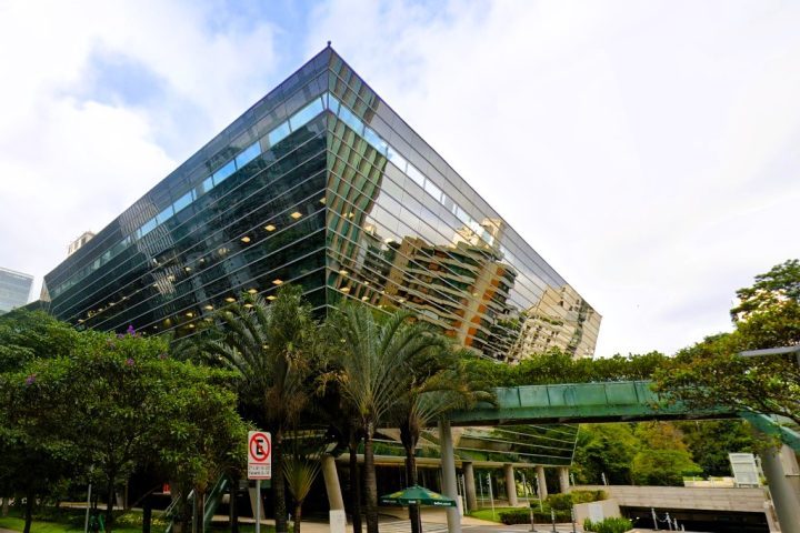 Além disso, o ranking levou em conta a expansão dos setores de tecnologia e fintechs nas regiões da Faria Lima e Berrini, e o título de Cidade Criativa dado pela Unesco na categoria Cinema.