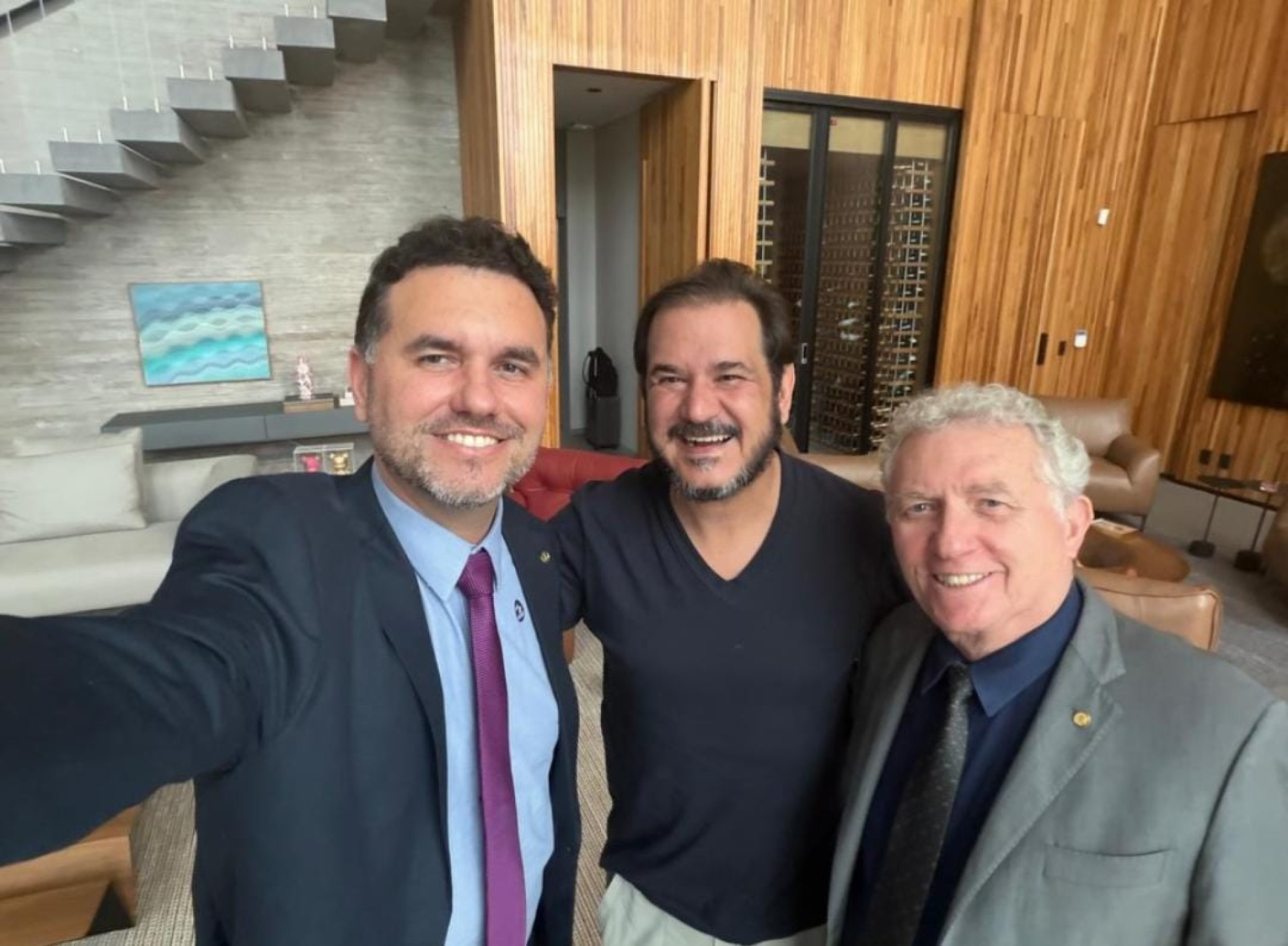 O deputado federal Moses Rodrigues, cotado para presidir a federação União Brasil e PP, com Antônio Rueda (Foto: Reprodução/Instagram: @mosesrodriguesoficial)