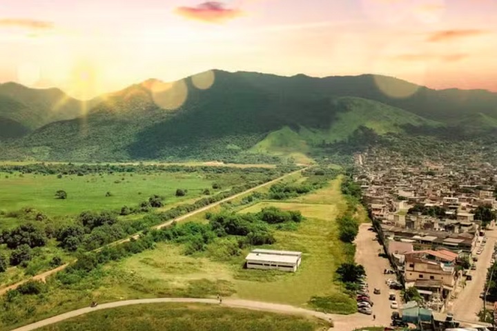 7ª) Nilópolis (Rio de Janeiro) - Área: 19,393 km² | População: 162,9 mil habitantes | Densidade populacional: 8.399,6 hab./km².