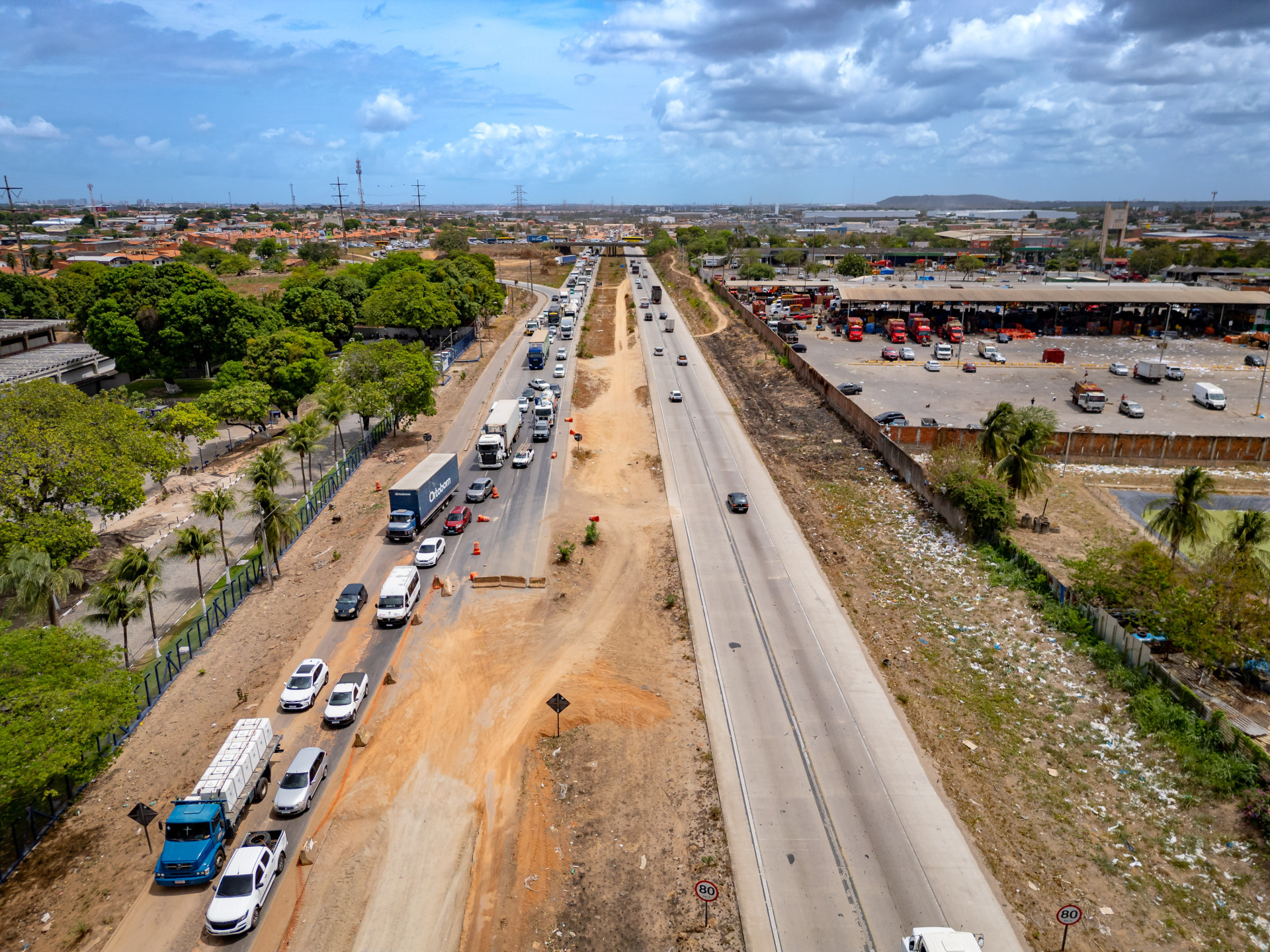As Obras do Anel Viário estão enfrentando imbróglio após paralisação do consórcio responsável pela obra, que tinha perspectiva de conclusão para o fim deste ano, mas que deve ficar apenas para 2026 (Foto: AURÉLIO ALVES)