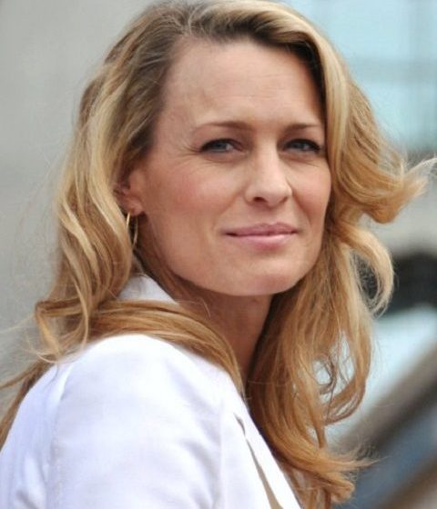 Ela não citou diretamente Donald Trump, mas afirmou à revista Times que considera a América um caos em comparação com a liberdade que encontrou no Reino Unido.