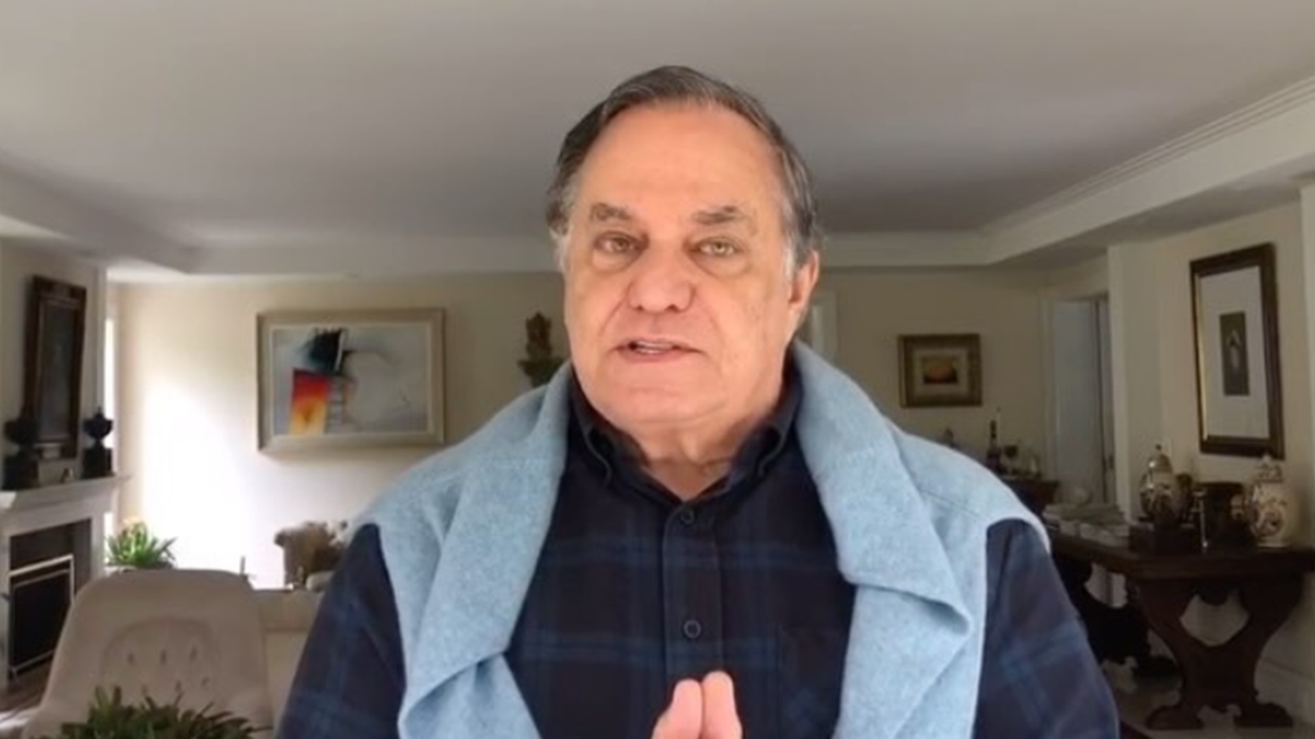 Não é a primeira vez que Ronnie enfrenta problemas de saúde. Na década de 1970, ele foi diagnosticado com a Síndrome de Guillain-Barré, doença rara que o deixou paralisado por cerca de um ano.  O quadro surgiu em um período delicado, logo após o estresse emocional provocado pelo fim de seu casamento.

 