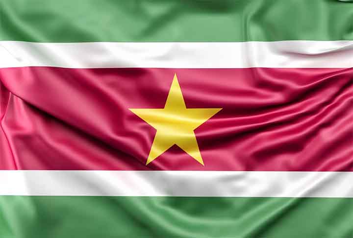 Suriname - O nome Suriname tem origem no termo indígena Surnam, que era usado pelos povos nativos para se referir à região.