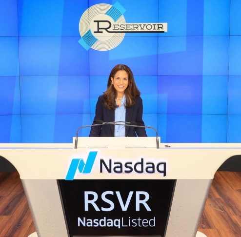 Hoje, sua empresa tem participações em clássicos como Ring of Fire, de Johnny Cash, e Take Me Home, Country Roads, de John Denver.