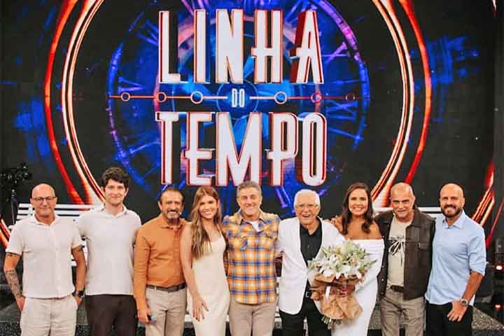 Na vida pessoal, Carlos Alberto foi casado por 34 anos com Marilda de Nóbrega, união da qual nasceram quatro filhos: Carlos Alberto de Nóbrega Filho, Marcelo de Nóbrega — atual diretor de “A Praça É Nossa” —, Vinícius de Nóbrega e Maurício de Nóbrega. 

