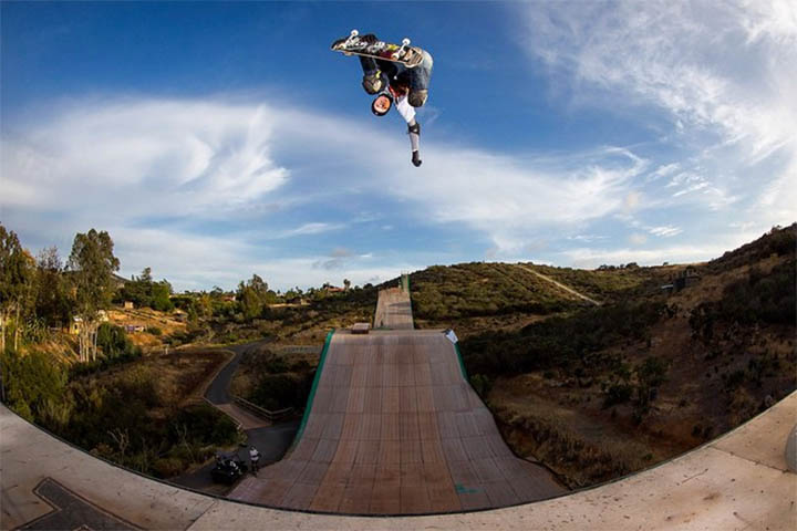 Foi também nesse período que surgiram novos estilos da prática de skate, como o freestyle, o vertical e o slalom, o que fez saltar o número de praticantes. 
