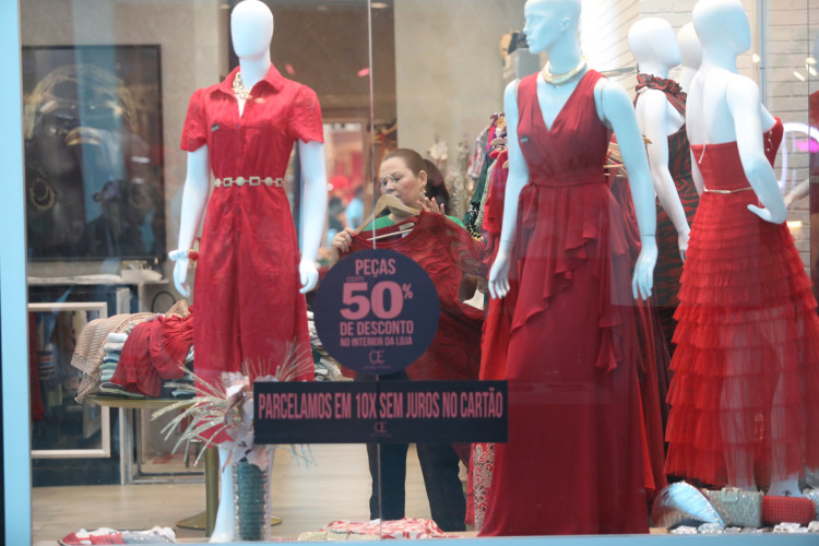 Descontos em produtos no Natal(Foto: F&Aacute;BIO LIMA)