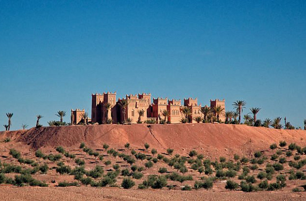 Casbás são testemunhos da engenhosidade humana diante da natureza. Erguidos em regiões áridas, mostram adaptação e criatividade. São monumentos vivos que resistem ao tempo e às mudanças. Preservá-los é honrar a memória de civilizações resilientes.
