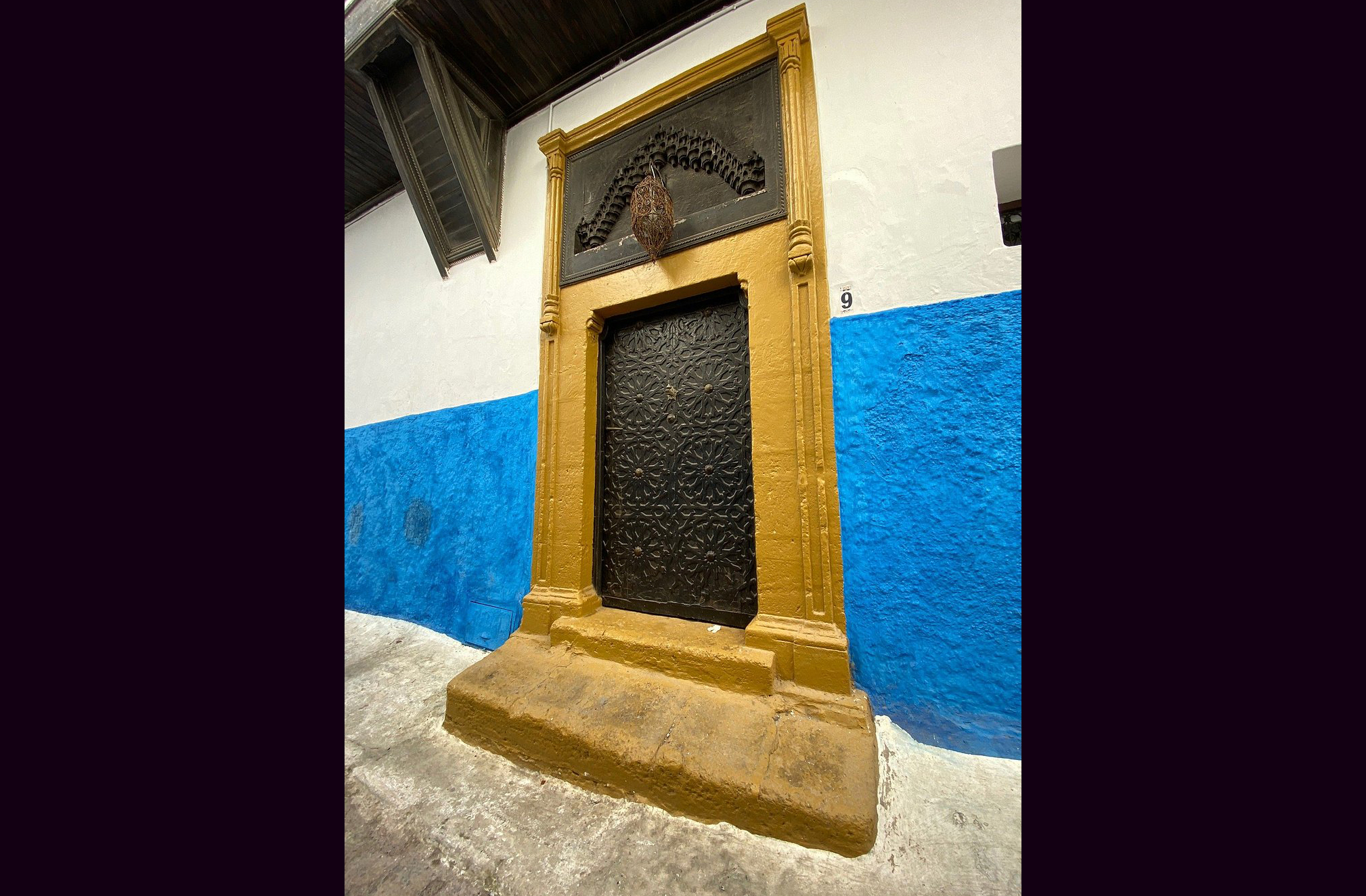 A presença de casbás é comum em países como Marrocos, Argélia e Tunísia. Cada região tem seu estilo, influenciado por tribos, impérios e religiões. Alguns casbás têm influência mourisca, outros são puramente berberes. Essa diversidade torna cada visita única e enriquecedora.