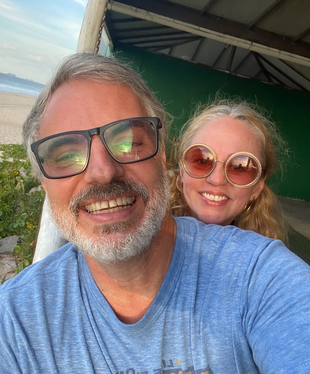 Em 2023, afirmou em entrevista que, apesar da separação, os dois ainda moravam na mesma casa.
