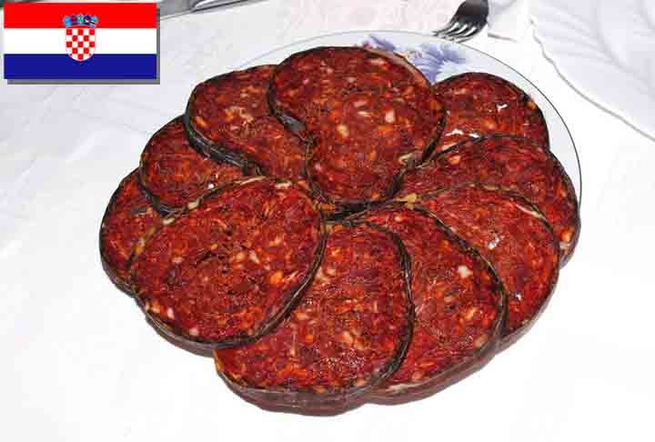 Ele também pode ser consumido como aperitivo, pois combina bem com azeitonas, nozes e frutas secas. Além disso, para um toque gourmet, sirva com mel e geleias de frutas vermelhas.