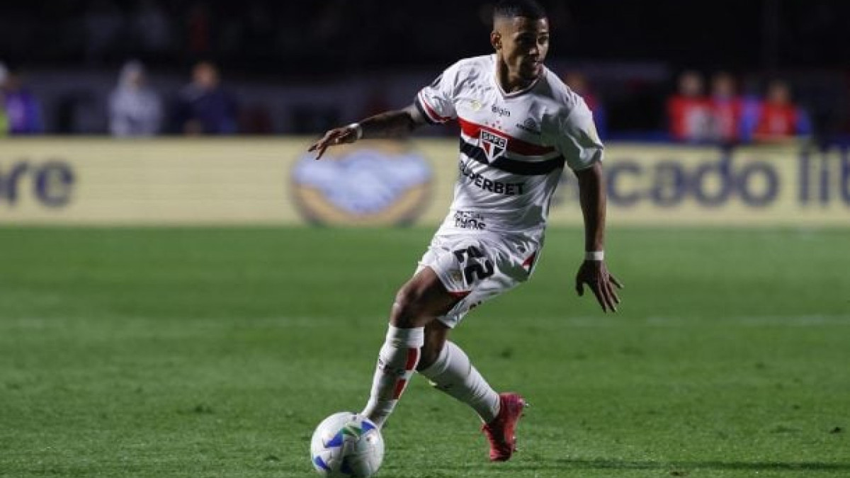 Lateral chegou ao Tricolor em setembro e não conseguiu ganhar espaço dentro do time de Hernán Crespo