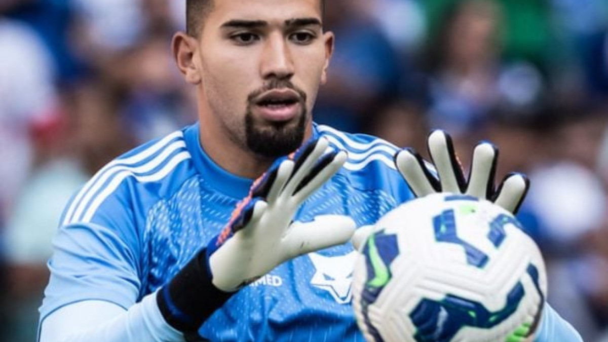 Goleiro tem contrato com a Raposa até 2027 e estará cedido até o final da próxima temporada