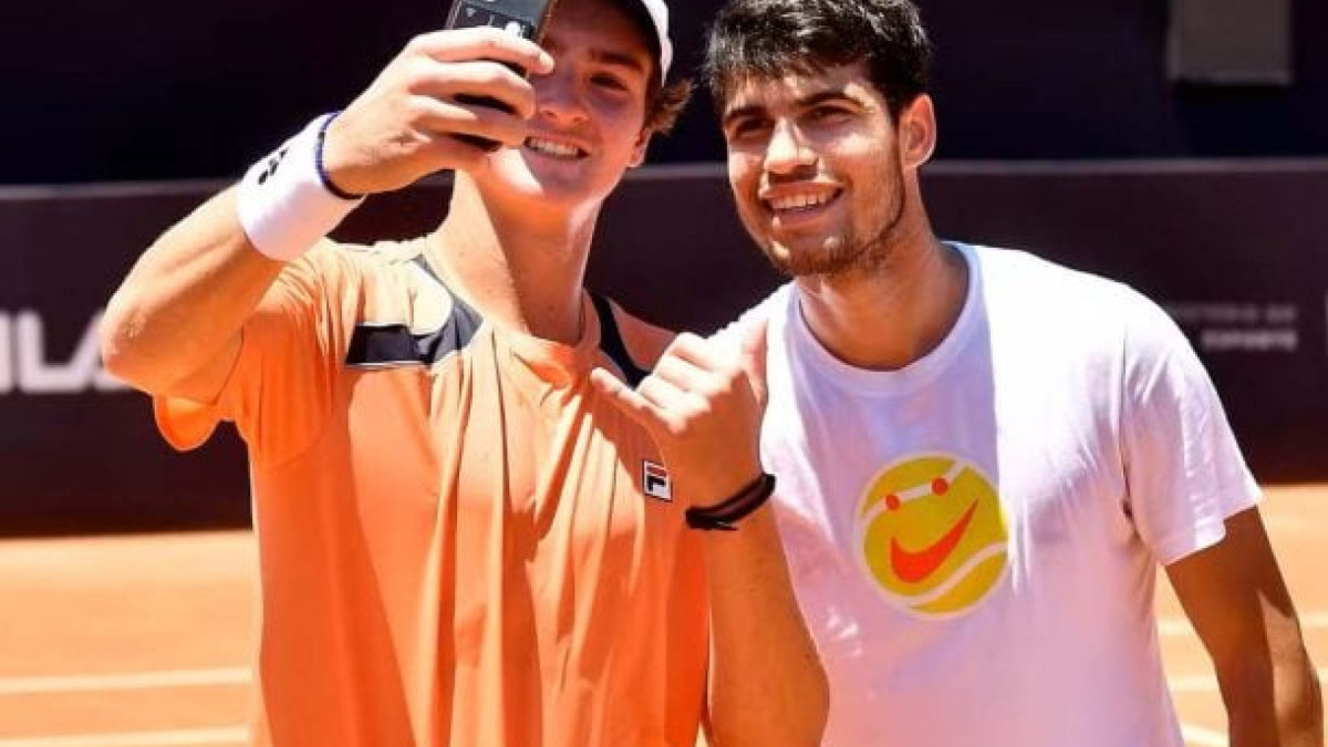 O melhor do mundo e o melhor brasileiro do tênis na atualidade se enfrentaram em uma partida-exibição realizada em Miami, neste mês