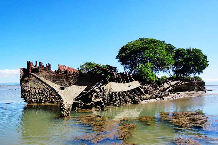 Durante a Segunda Guerra Mundial (1939 - 1945), o governo da Austrália utilizou o navio encalhado como alvo para que a Força Aérea do país fizesse exercícios de tiro. 
