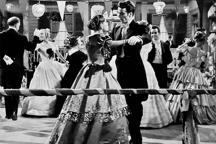 O seu primeiro prêmio na categoria Melhor Figurino foi em 1950, pelo filme “Tarde Demais”, de William Wyler, e que também teve Olivia de Haviland laureada com a estatueta de Melhor Atriz.
